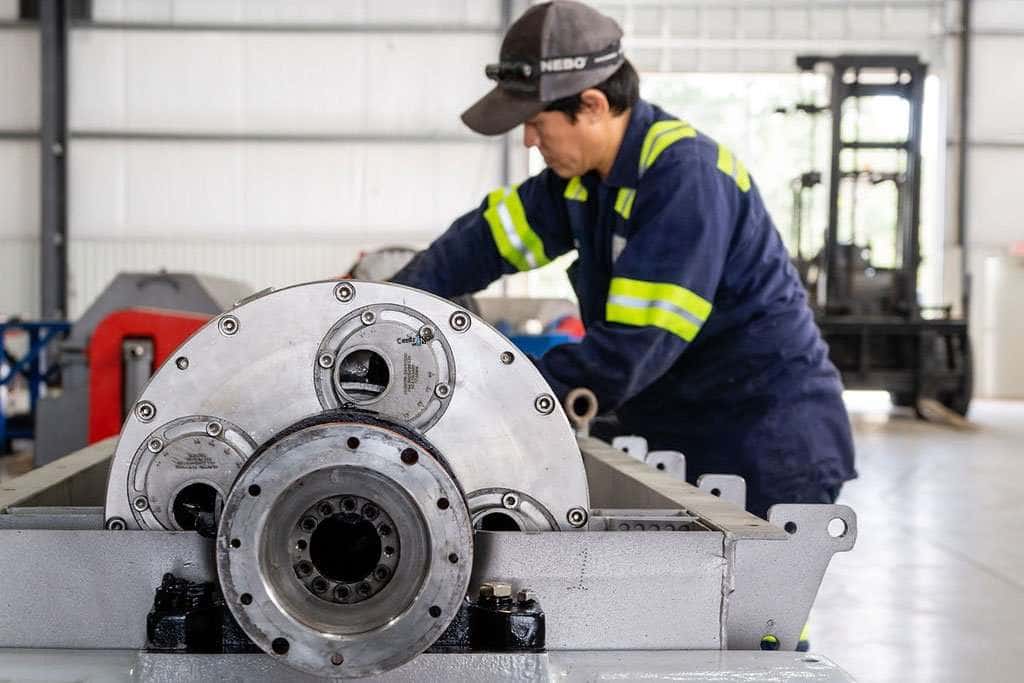 Test-running a decanter centrifuge before return
